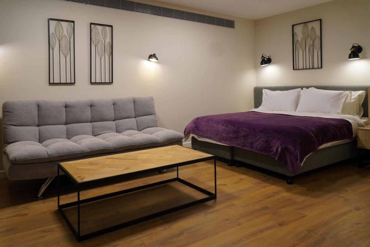 Apartique Hotel เยรูซาเลม ภายนอก รูปภาพ