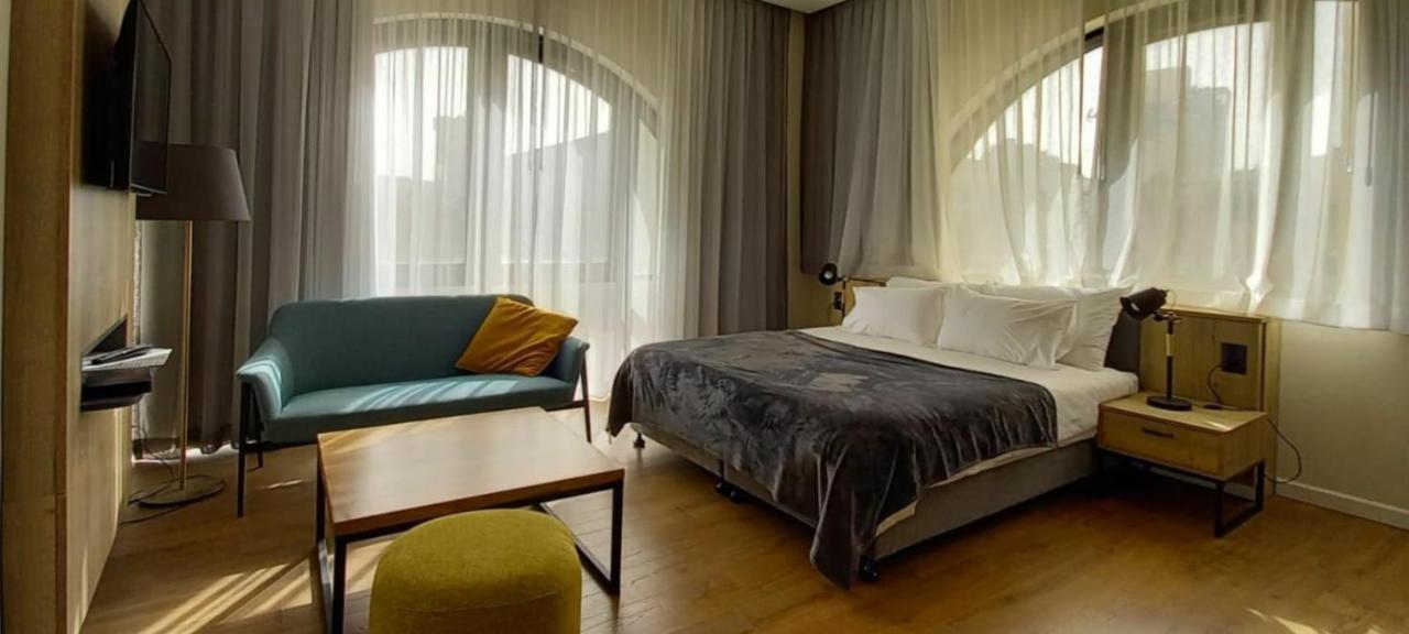 Apartique Hotel เยรูซาเลม ภายนอก รูปภาพ